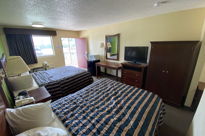 Room 16 of 35