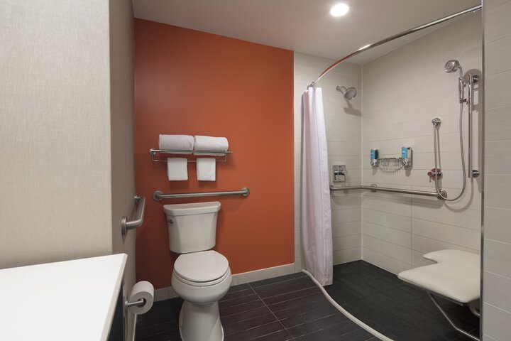 Room 7 of 25