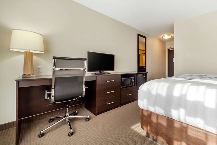 Room 30 of 49