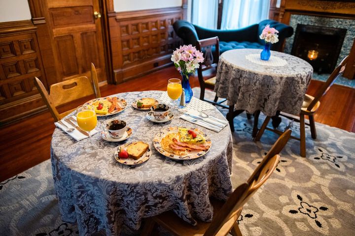The Gage Mansion B & B