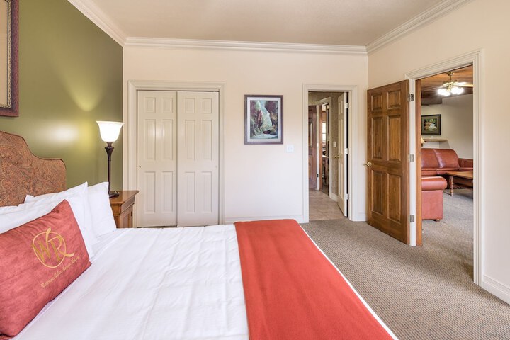 Room 27 of 88