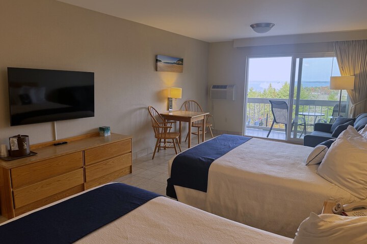 Room 35 of 111