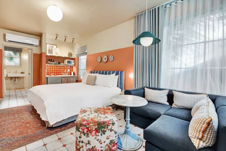 Room 28 of 56