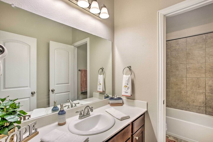 Private Yard & Grill: Greenville Vacation Rental