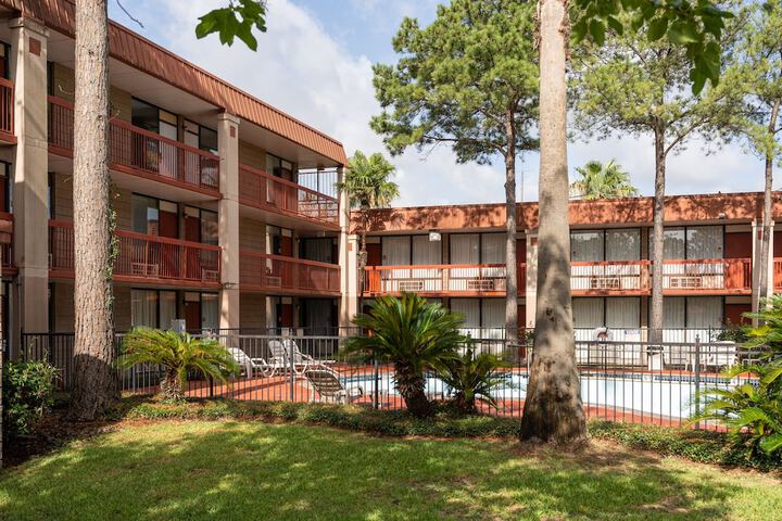 GreenTree Hotel & Extended Stay I-10 FWY Houston Channelview, Baytown