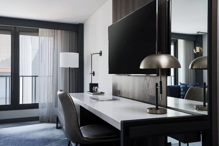 Room 15 of 39