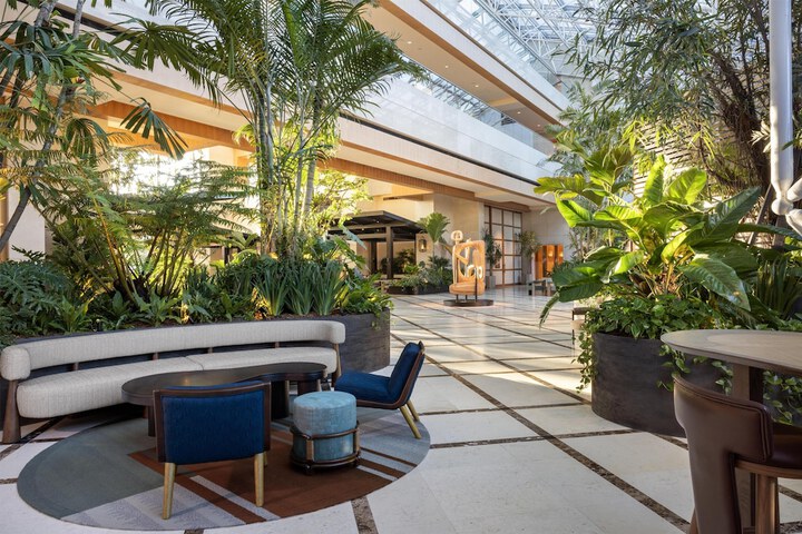 Signia by Hilton Diplomat Beach Resort