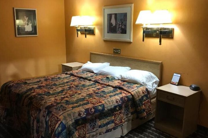 SPRING VALLEY INN