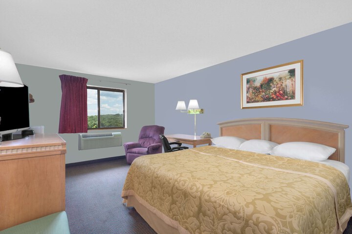 Room 16 of 18