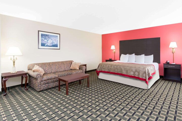 Room 17 of 26