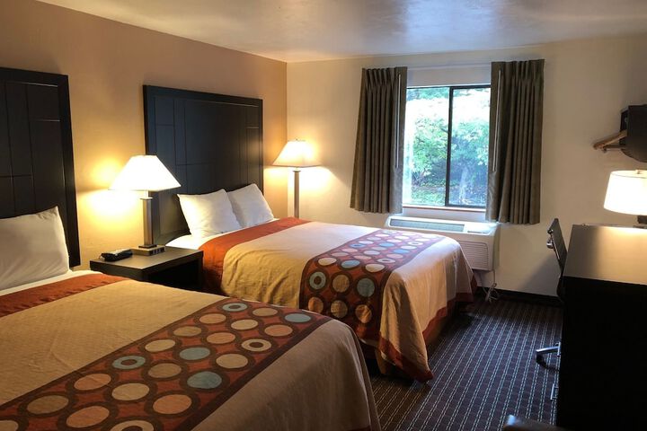 Room 12 of 32