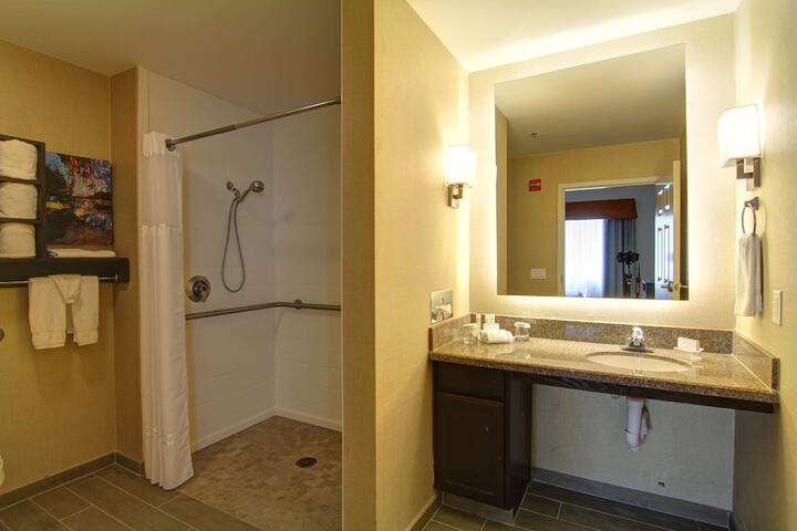 Room 20 of 40