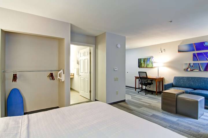 Room 26 of 41