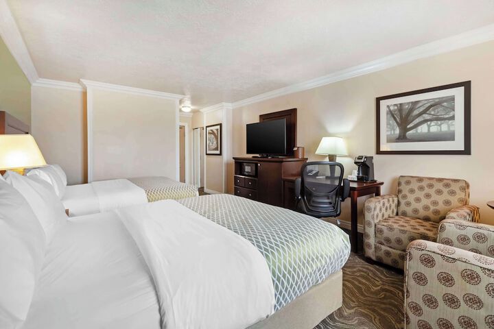Best Western Plus Mirage Hotel & Resort
