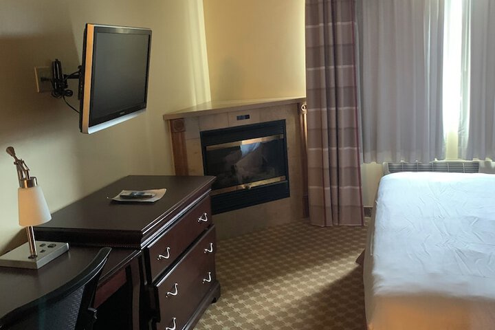 Room 9 of 28