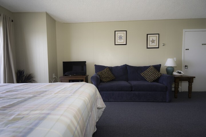 Room 36 of 107