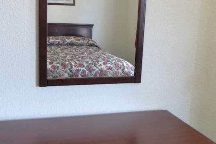 Room 14 of 40