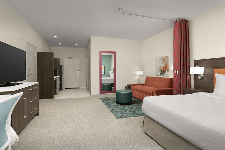 Room 25 of 42