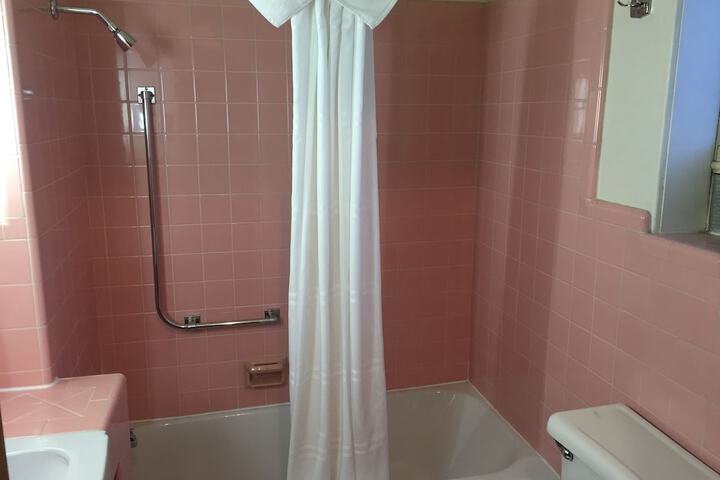 Room 14 of 40