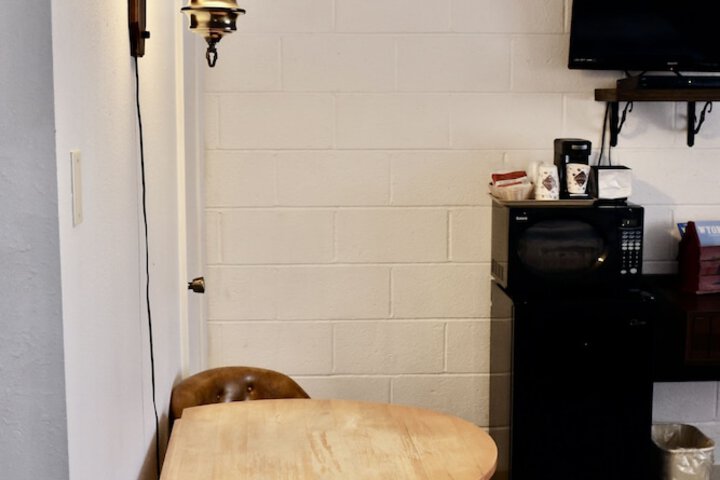 Room 42 of 66