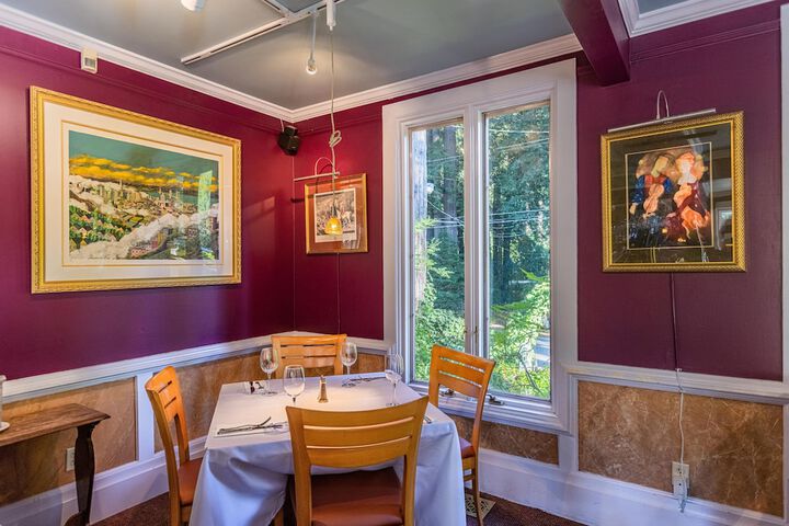 Dining 130 of 150