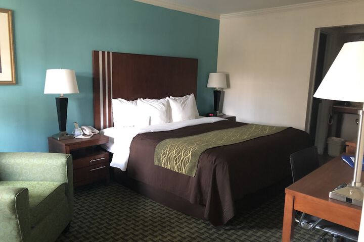 Room 26 of 87