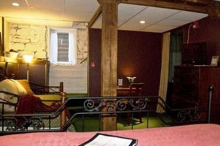 Whispering Pines Bed and Breakfast