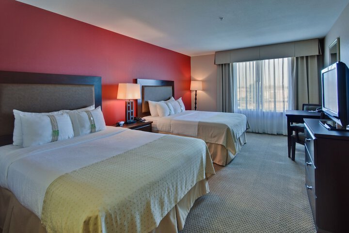 Room 17 of 37