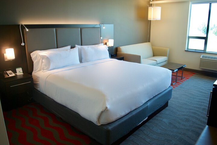 Room 12 of 43