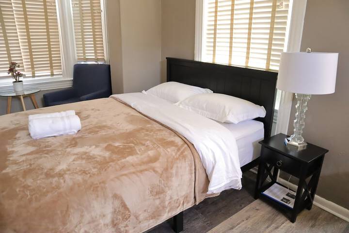 Room 52 of 57