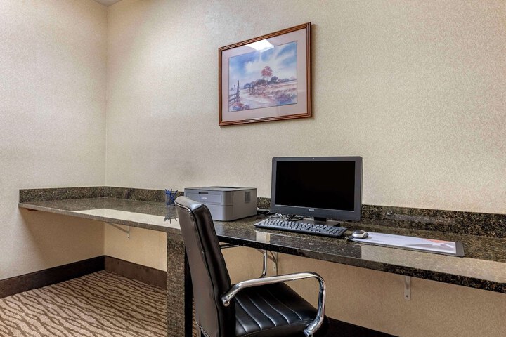 Comfort Suites Castle Rock - Denver South