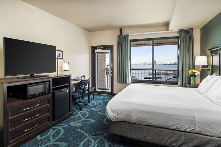 Room 31 of 118