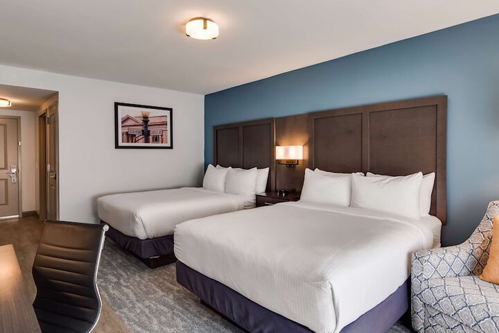 Room 10 of 48