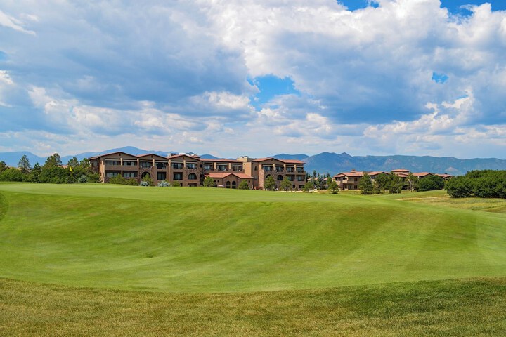 Flying Horse Resort & Club