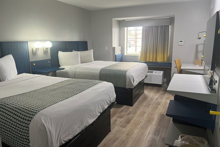 Micro Hotel