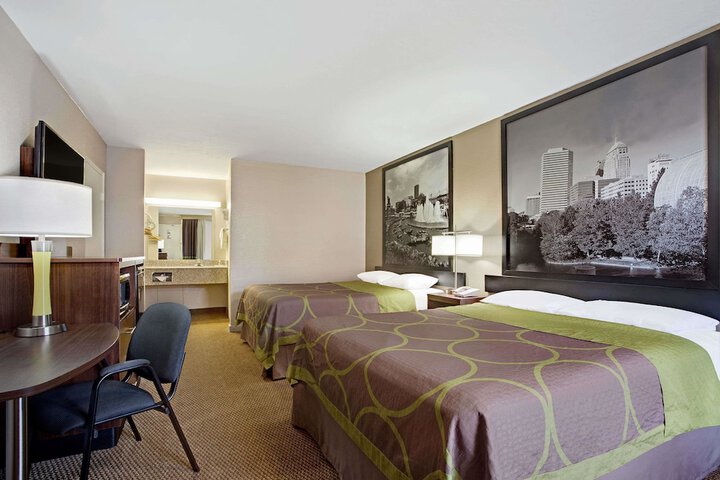 Room 13 of 15