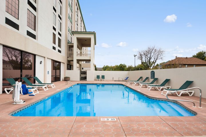 Pool 5 of 50
