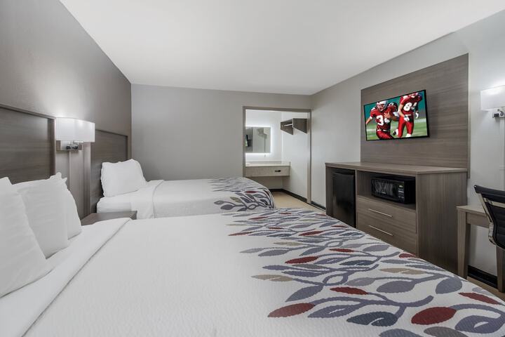 Room 28 of 39