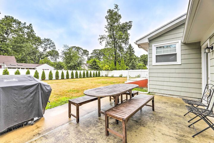 Charming Old Saybrook Cottage 1 Mi to Beach