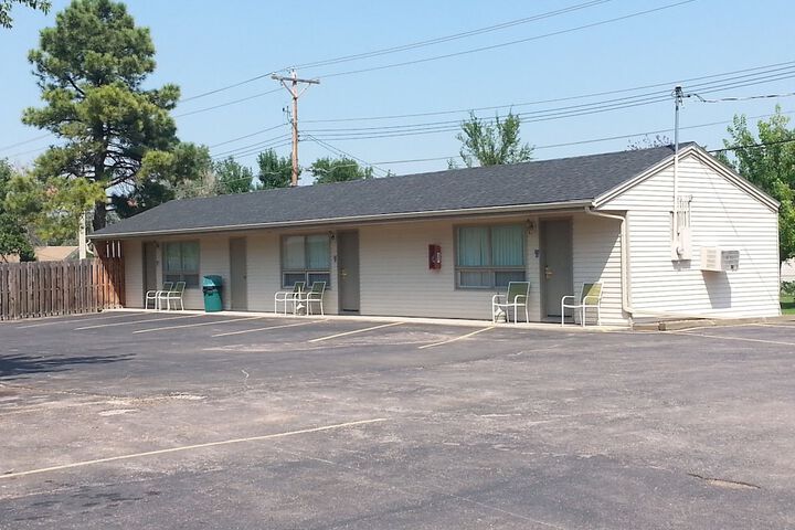 The Crow Peak Lodge
