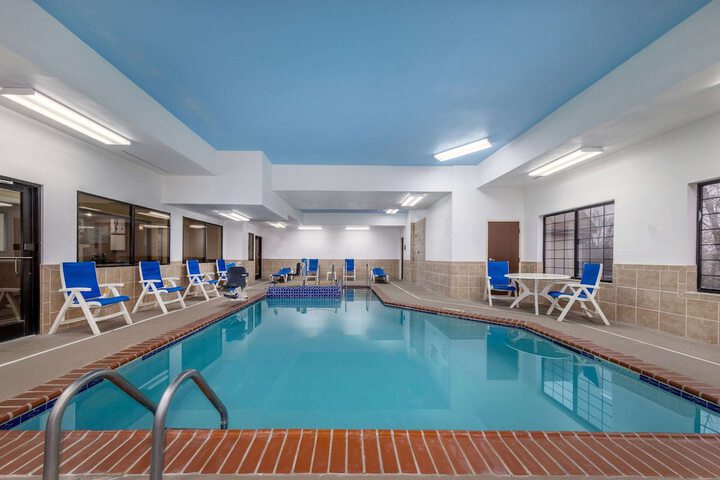 Pool 4 of 36
