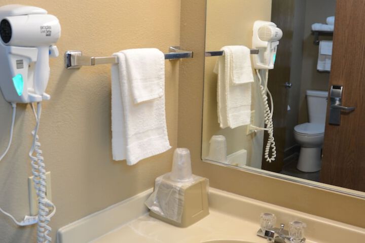 Super 8 by Wyndham Centerville