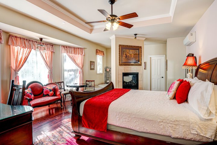 The River Belle Inn
