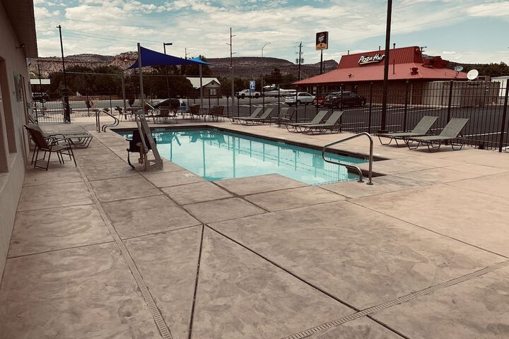 Pool 5 of 60