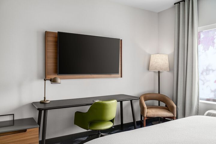 Room 17 of 21