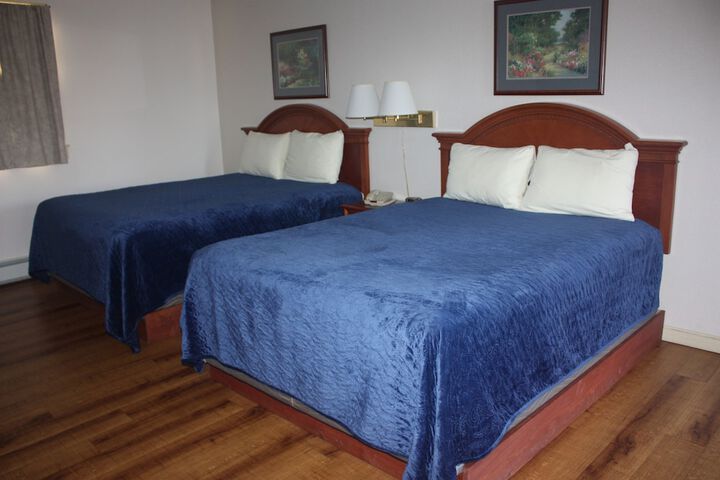 Room 70 of 83