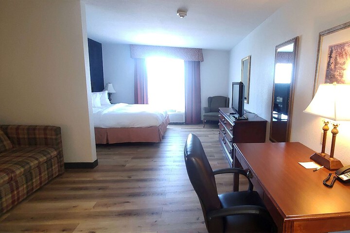 Room 17 of 47