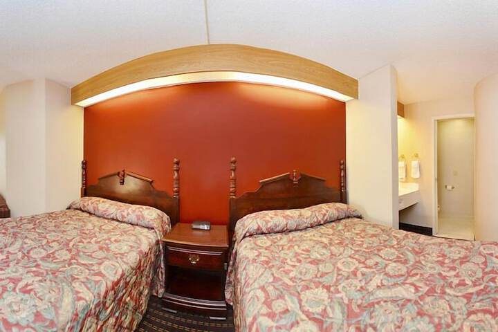 Room 24 of 39
