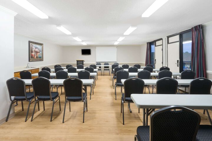 Meeting 33 of 40