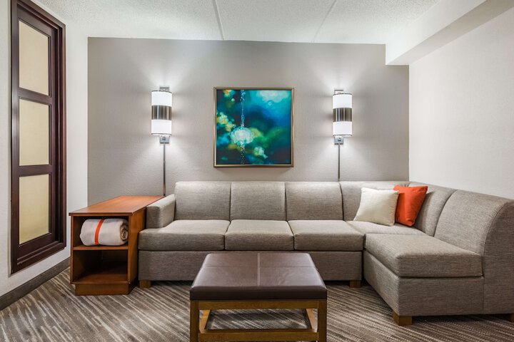 Room 15 of 32